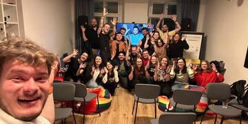 Duha pro neslyšící – bezpečný prostor pro neslyšící a nedoslýchavé queer lidi a jejich spojence