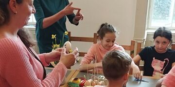 Chystáme se na Velikonoce v českém znakovém jazyce