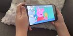 Prasátko Peppa: bratříček Tom používá sluchadlo